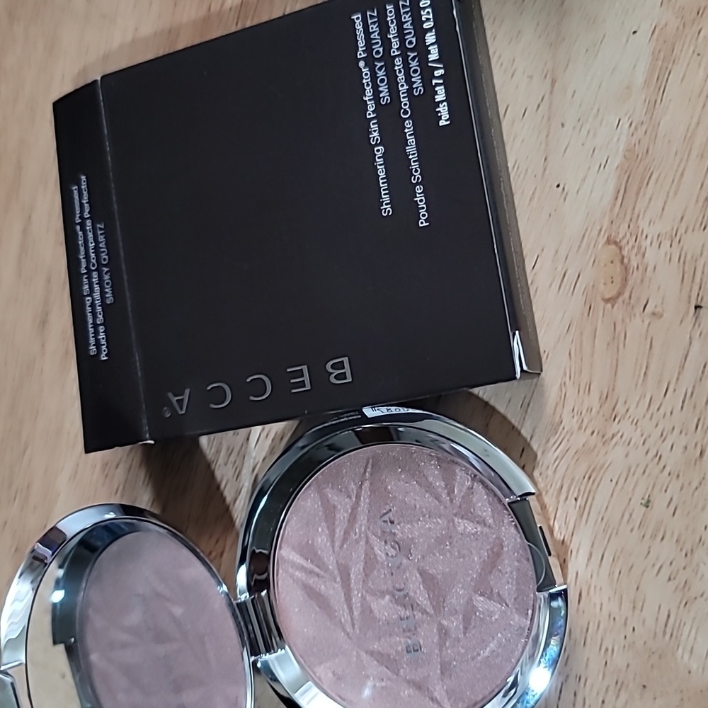 Becca shimmering skin perfector highlighter smoky quartz